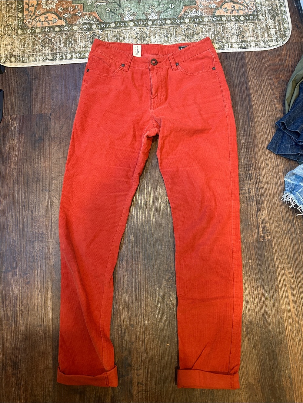 Women's Straight-Leg Corduroy Pants — Red